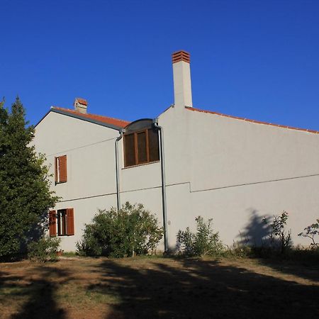 Apartments With A Parking Space Stinjan, Pula - 2279 Exterior photo